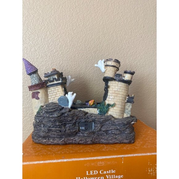 Y2K Target LED Castle Halloween Village in Box Tested & Works - Picture 16 of 16